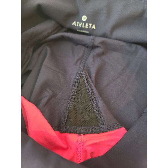 Athleta pink black capri leggings pants - medium - Picture 7 of 7
